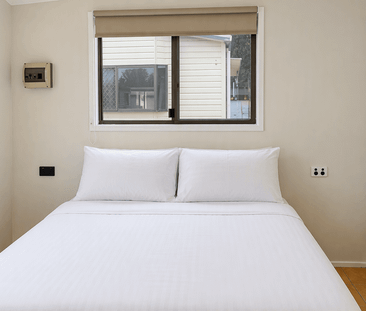 Comfortable 2-Bedroom Cabin - Photo 2