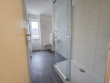 Sie suchen was neues? Dann sind Sie hier richtig, einmal komplett renoviert mit Einbauküche - Foto 2