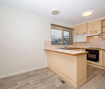 129 Gilmore Crescent, Garran ACT 2605 - House For Rent | Domain - Photo 6