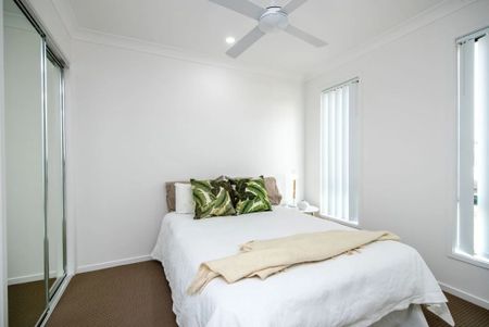 STYLISH LOW MAINTENANCE DUPLEX - Photo 5