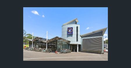 🏡 Fully Furnished-Modern Split-Level 2 Bedroom Townhouse Style Apartment for Rent - Photo 5