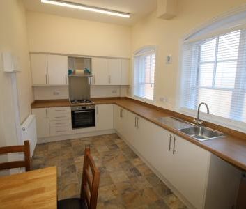 High Street, Burton upon Trent, DE14 - Photo 3