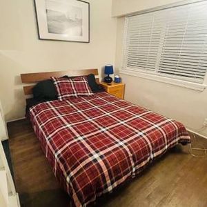 FURNISHED STUDIO AVAILABLE - Photo 2