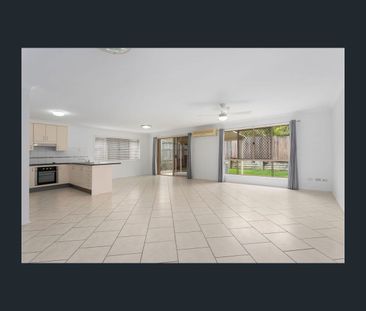 12 Stivala Street, Calamvale, Qld 4116 - Photo 6