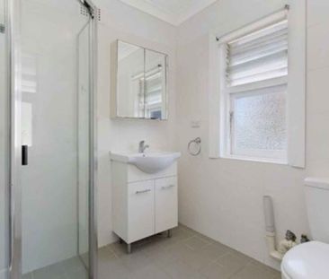 Top Floor Studio with CBD, Bridge and Opera House Views - Photo 6