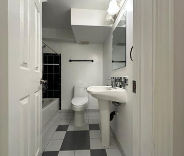 For Lease - 8 Midcroft Drive, Toronto, Ontario - Photo 6