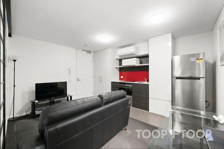 FURNISHED LIVING ON FLINDERS - Photo 4