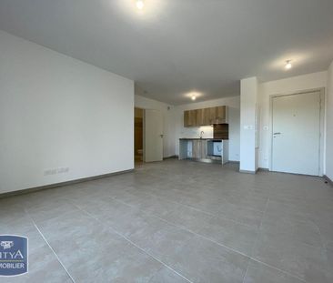 Location Appartement 2 pièces 45m² ARLES 13200 - Photo 3