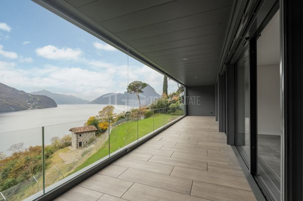 ELEGANTE APPARTAMENTO CON VISTA LAGO - Photo 1