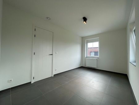 Energiezuinige nieuwbouwwoning te huur te Roeselare - Photo 3