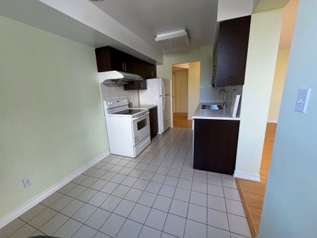 For Lease - 18 Hillcrest Avenue Unit# 1210, Toronto, Ontario - Photo 4