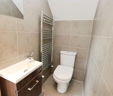 3 bedroom terraced house to rent - Photo 4