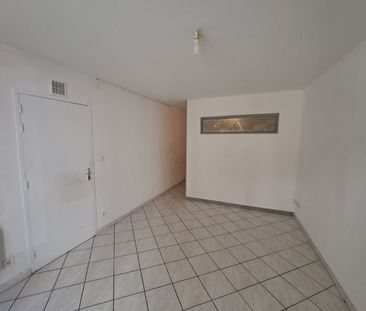 Appartement À Louer 2 Pièces , 25 M² - Photo 4