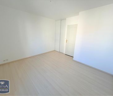 Location Appartement 5 pièces 123m² CHAMALIERES 63400 - Photo 6
