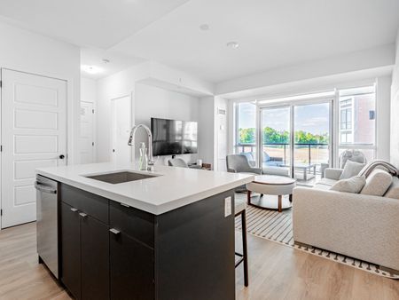 For Lease - 415 Sea Ray Avenue Unit# 354, Innisfil, Ontario - Photo 3