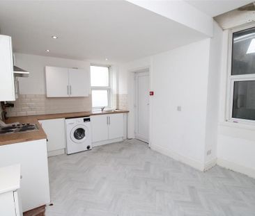 1 bedroom ground floor flat to rent - Photo 3