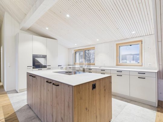 MODERN, LIGHT-FLOODED AND FAMILY-FRIENDLY - Photo 1