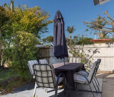 Air Con - Fully Fenced - Great Size Yard - Photo 5