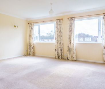 St Laurence Avenue, Brundall, Norwich - Photo 4