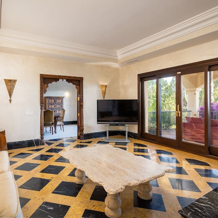 10 room luxury Villa for rent in Sierra Blanca, Marbella, Andalusia - Photo 1