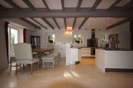 Maison à louer à Urrugne, avec piscine, tennis et vue montagnes. - Photo 5