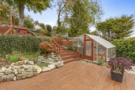 3 bedroom semi-detached house to rent - Photo 4