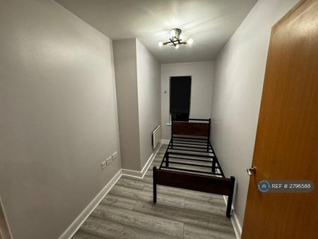 2 bedroom flat to rent - Photo 5