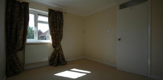Culterfield, Singleton, TN23 4YU - Photo 2