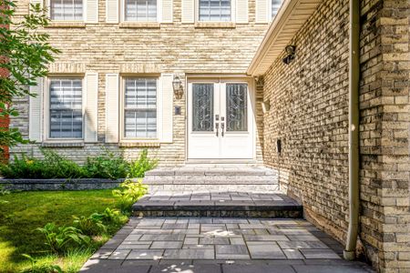 For Lease - 267 Hidden Trail, Toronto, Ontario - Photo 2