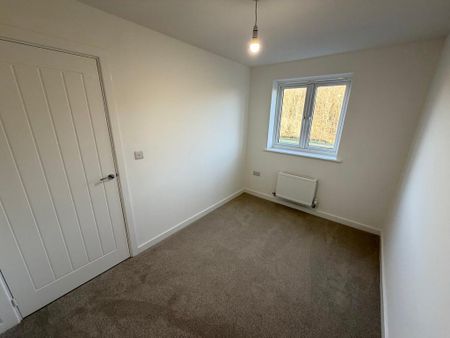 3 bedroom semi-detached house to rent - Photo 3