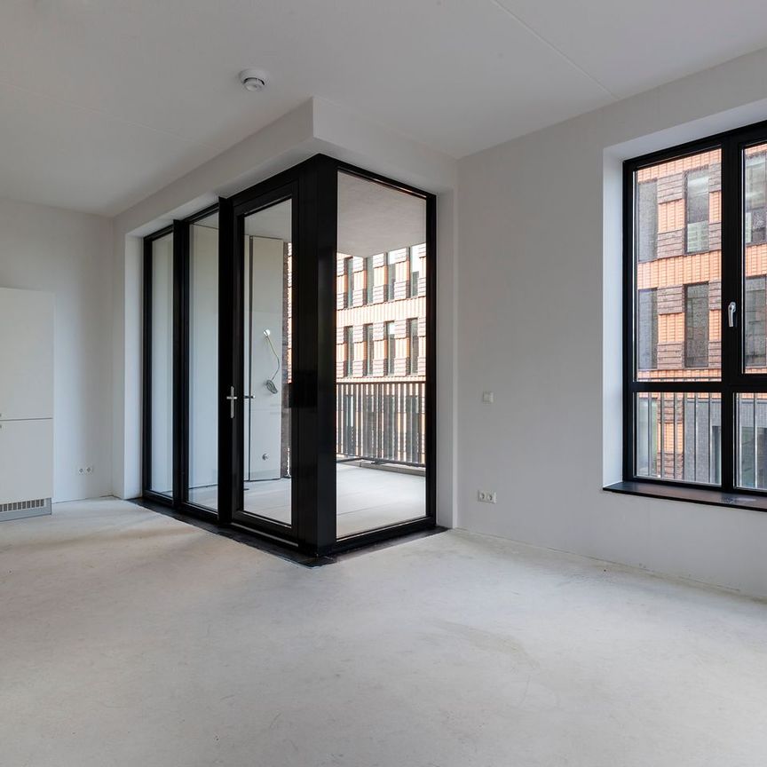 Appartement te huur: Leo Smitstraat 7-C 1082 MP Amsterdam - Foto 1