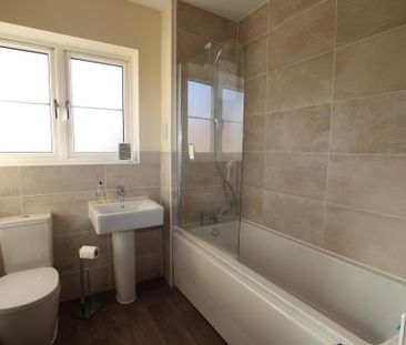 3 bedroom semi-detached house to rent - Photo 1