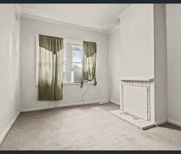 3-Bedroom Home with Spacious Backyard - Photo 4