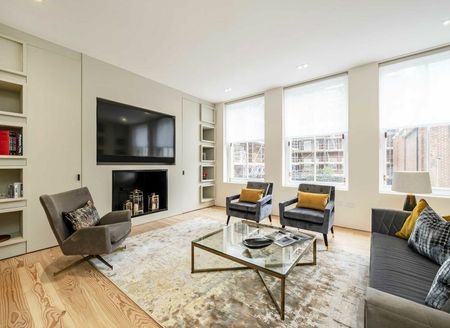 South Audley Street - Photo 2