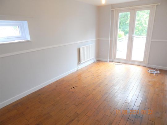 High Trees Close, Redditch - Photo 1