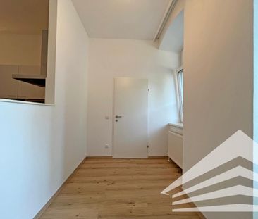 Renovierte 3 Zimmer-Altbau-Wohnung mit Küche in bester City-Lage - ... - Foto 3