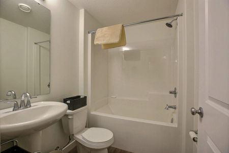 5430b McClelland Drive, Regina - Photo 4