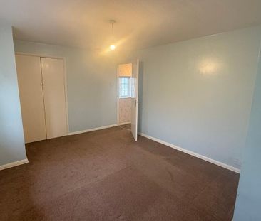 2 bedroom semi-detached house to rent - Photo 5