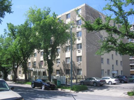 Bachelor One Two Bedroom Apartment Units - Photo 4
