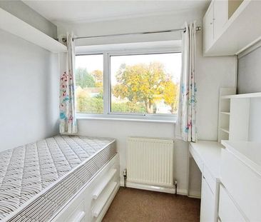 3 bedroom semi-detached house to rent - Photo 5