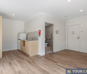 BRAND NEW ROOMING HOUSE IN IDEAL LOCATION! 9 ROOMS AVAILABLE - Photo 3