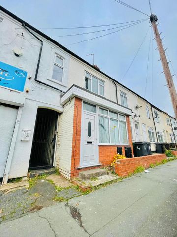 3 bedroom semi-detached house to rent - Photo 5