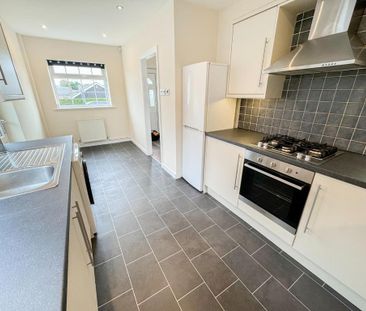 3 bedroom detached bungalow to rent - Photo 6