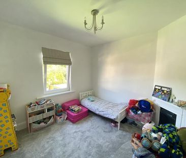 4 bedroom terraced house to rent - Photo 1