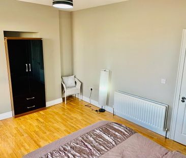 Duncairn Gardens, Room 3, All Bills Included, Belfast, BT15 2GN - Photo 6