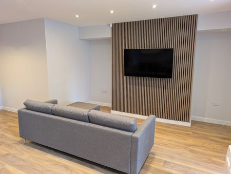 2 Bed Flat, Victoria Road, LS6 - Photo 2