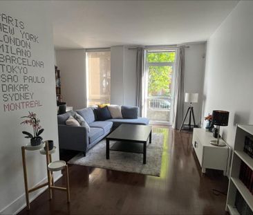 Superbe 4-1/2 (2 chambres + 2 salles de bain) - 2000$/mois - Vieux-... - Photo 2