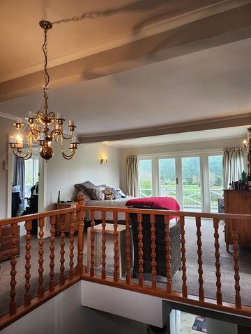 Family home by the Fairway - Photo 3