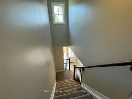 Property For Lease | X9043267 - Photo 4