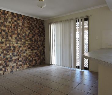 Great Location - Two Bedrooms plus Study Nook! - Photo 4